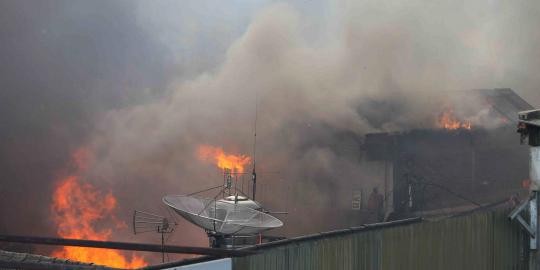 Kebakaran di Cengkareng, 2 rumah terbakar