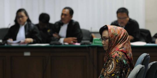 Nunun divonis dua tahun enam bulan penjara