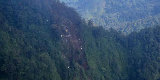 Serpihan Sukhoi tampak jelas dari radius 200 meter