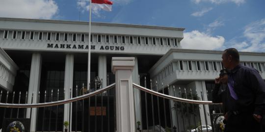 MA kaji putusan PTUN Agusrin