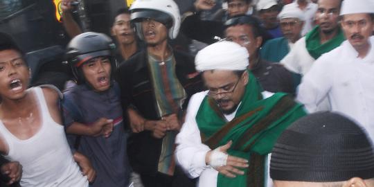 Beli tiket, Ketua FPI Bekasi dipanggil Habib Rizieq