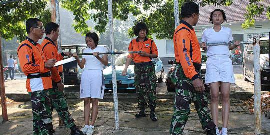 72 Wanita ini mau jadi tentara