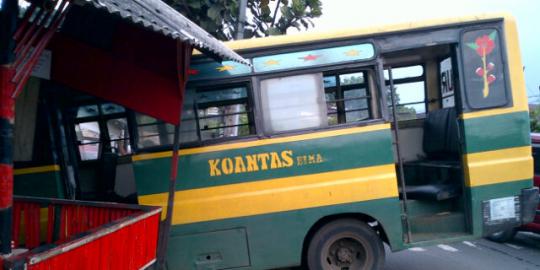 Minibus masuk jurang, 6 tewas dan 12 luka-luka