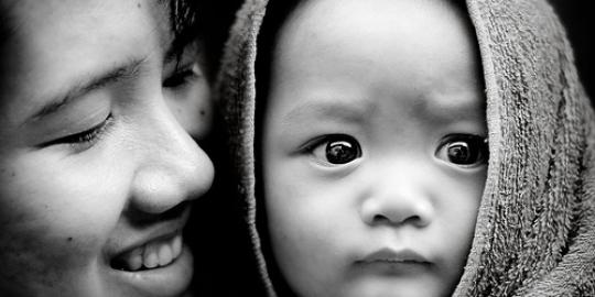 Ibu tega gigit perut anak di Malaysia