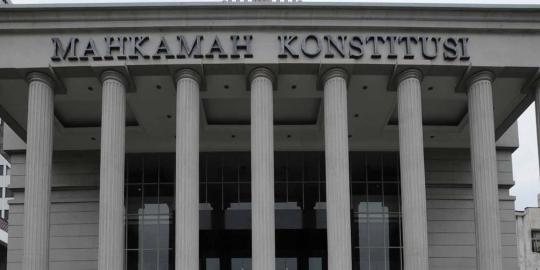 Masa pensiun Kepaniteraan MK tercantum di Perpres