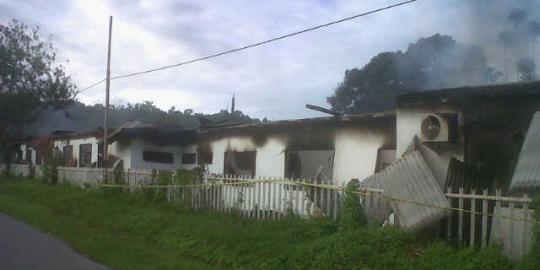  Kantor lama Bupati Maluku Tengah terbakar