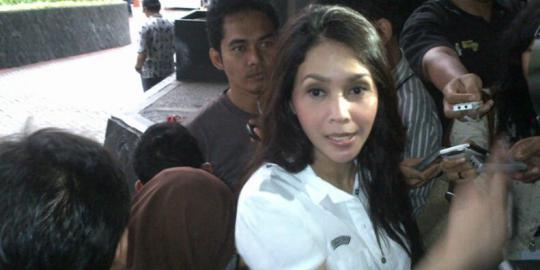 Maia nasihati Angie tak pikirkan hal duniawi