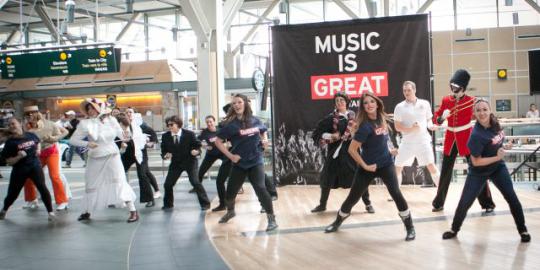 Sambut olimpiade, bandara Vancouver lakukan \'flash mob\'