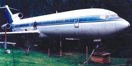 Sulap pesawat Boeing 727 jadi rumah impian