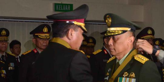 Jenderal Pramono Edhie terima penghargaan Bintang Bhayangkara