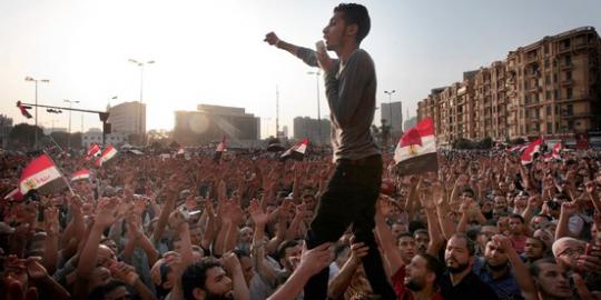 Massa padati Lapangan Tahrir kecam hukuman Mubarak