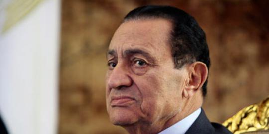 Baru dua hari di penjara, Mubarak langsung sakit