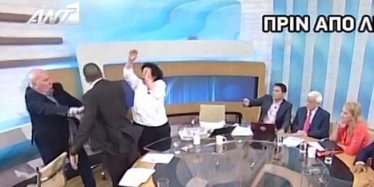 Politikus Yunani serang lawan debat di siaran televisi