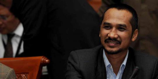 Ditanya pemeriksaan Hary Tanoe, Abraham hanya senyum