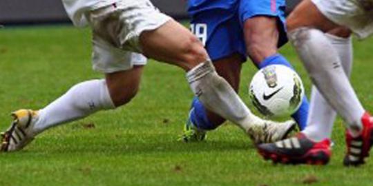Tendangan Si Madun untuk kebuntuan sepakbola nasional