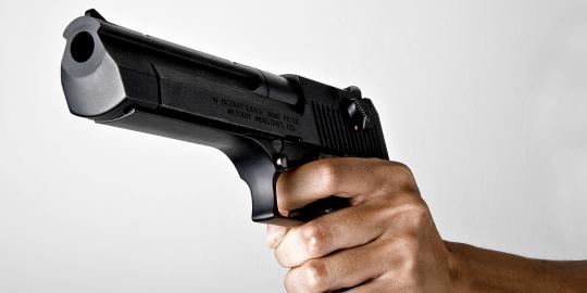 Perampok bersenpi beraksi di SPBU, sikat Rp 82 juta