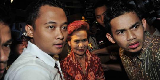 Ultah Miranda, KPK kedatangan banyak buket bunga
