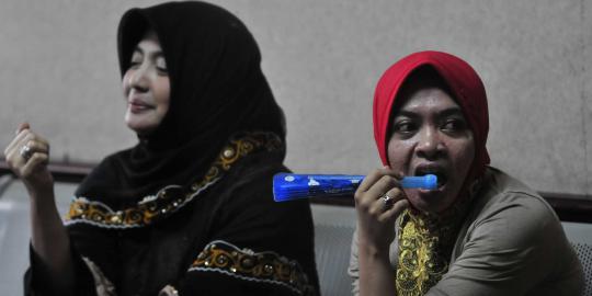 Wa Ode kecewa jaksa tak sebut penerima dana DPID