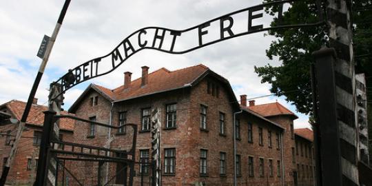 Kabur dari para malaikat pencabut nyawa di Auschwitz