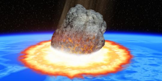 Benda diduga meteorit sebabkan lubang sedalam 1,5 meter