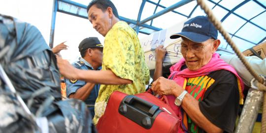 Dermaga ambruk, wisatawan terinjak-injak jadi kesurupan