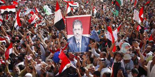 Tidak pilih Mursi, perempuan hamil tewas dipukuli suami