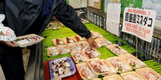 Akhirnya supermarket Fukushima menjual seafood lagi