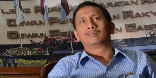 Pasek pilih dampingi Anas ketimbang pimpin rapat DPR