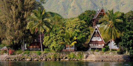 5 Penumpang luka dalam kecelakaan minibus di Danau Toba