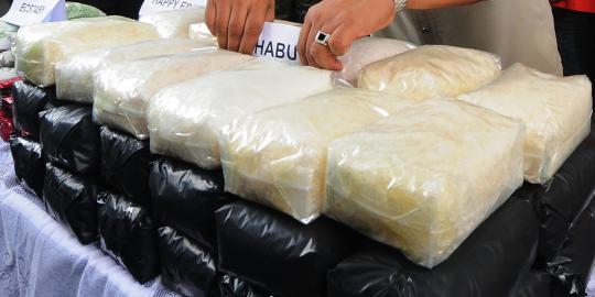 Kantor JNE Semarang digerebek, 26 gram sabu disita