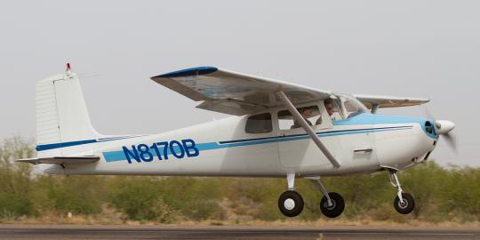 Cessna jatuh, satu tewas dan dua terluka
