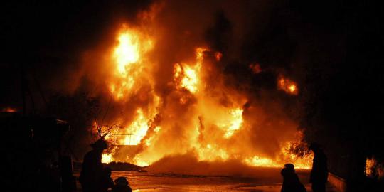 Stasiun radio Pemkab Buol dibakar orang tak dikenal