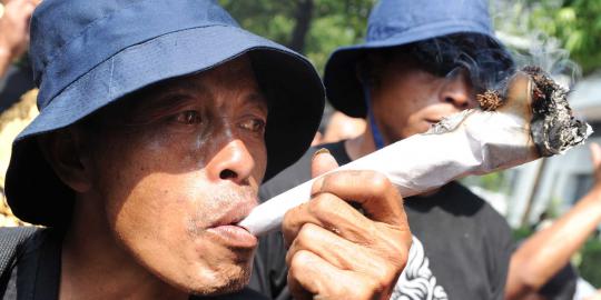  Petani tembakau beraksi lagi, Jl Merdeka Barat lumpuh