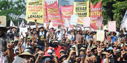 Ditemui pejabat kemenko kesra, demo petani tembakau bubar