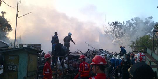 Gudang Satpol PP di Surabaya terbakar