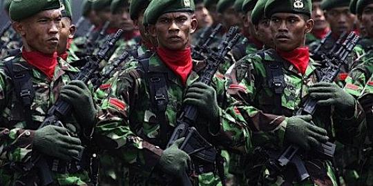 Bentrok aparat dan warga, 5 personel TNI AD luka
