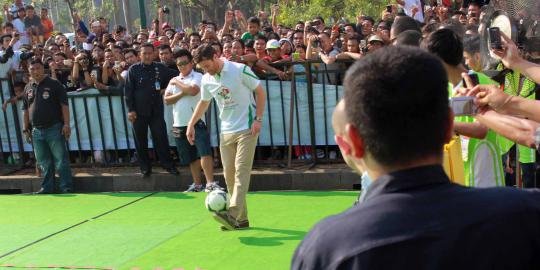 Xabi Alonso meriahkan Indonesia Mengoper Bola