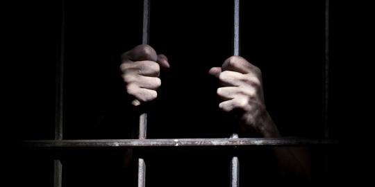 Ironis, mau bongkar kasus suap malah ditahan