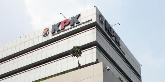 KPK periksa komisaris independen PT Bhakti Investama