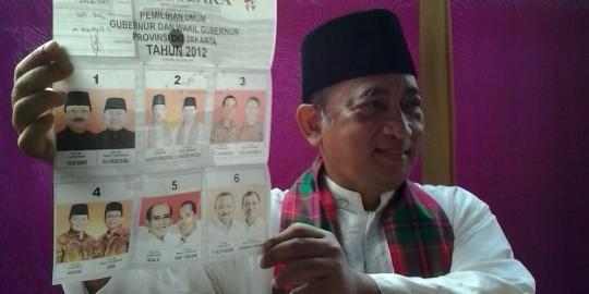 Jokowi cukur Hendardji di TPS Cipete Utara
