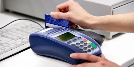 Mandiri jamin keamanan transaksi kartu  