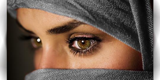 Perempuan Arab paling doyan berdandan