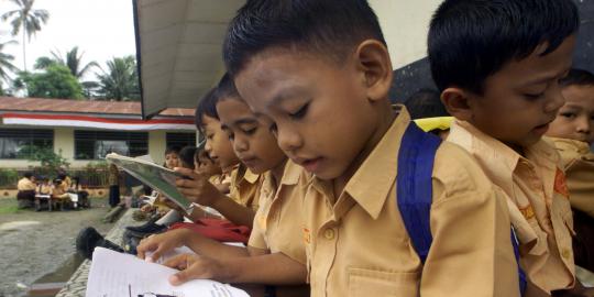 Rapor hilang, anak kelas IV SD kembali ke kelas I