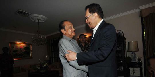 Anwar Ibrahim tiba di kediaman Habibie