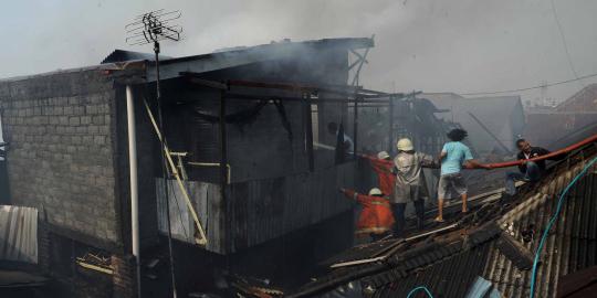 Komplek TNI AL di Manggarai terbakar