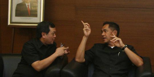 Sidak ke Pasar, Gita Wirjawan jajal toilet & borong petai
