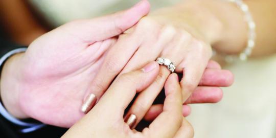 Video pesta nikah kecebur danau ditonton jutaan