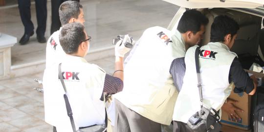 KPK geledah kantor Adhi Karya terkait kasus Hambalang