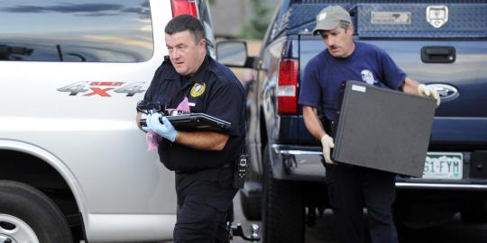 FBI sisir apartemen James Holmes alias Joker