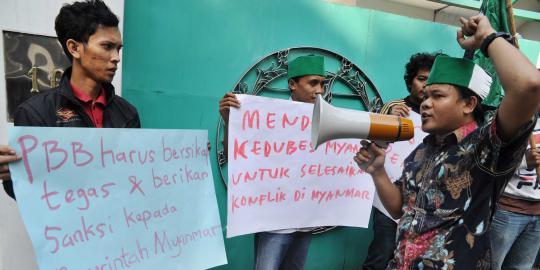 Demo kecam pembantaian terhadap etnis Rohingya Myanmar